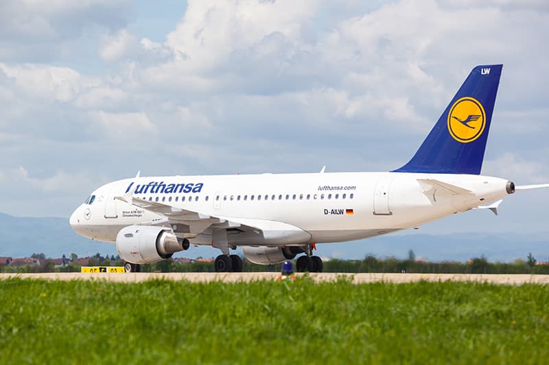 cheapest mWhat is the onth to fly to Europe? - Tips for Securing Cheap Flight Deals
